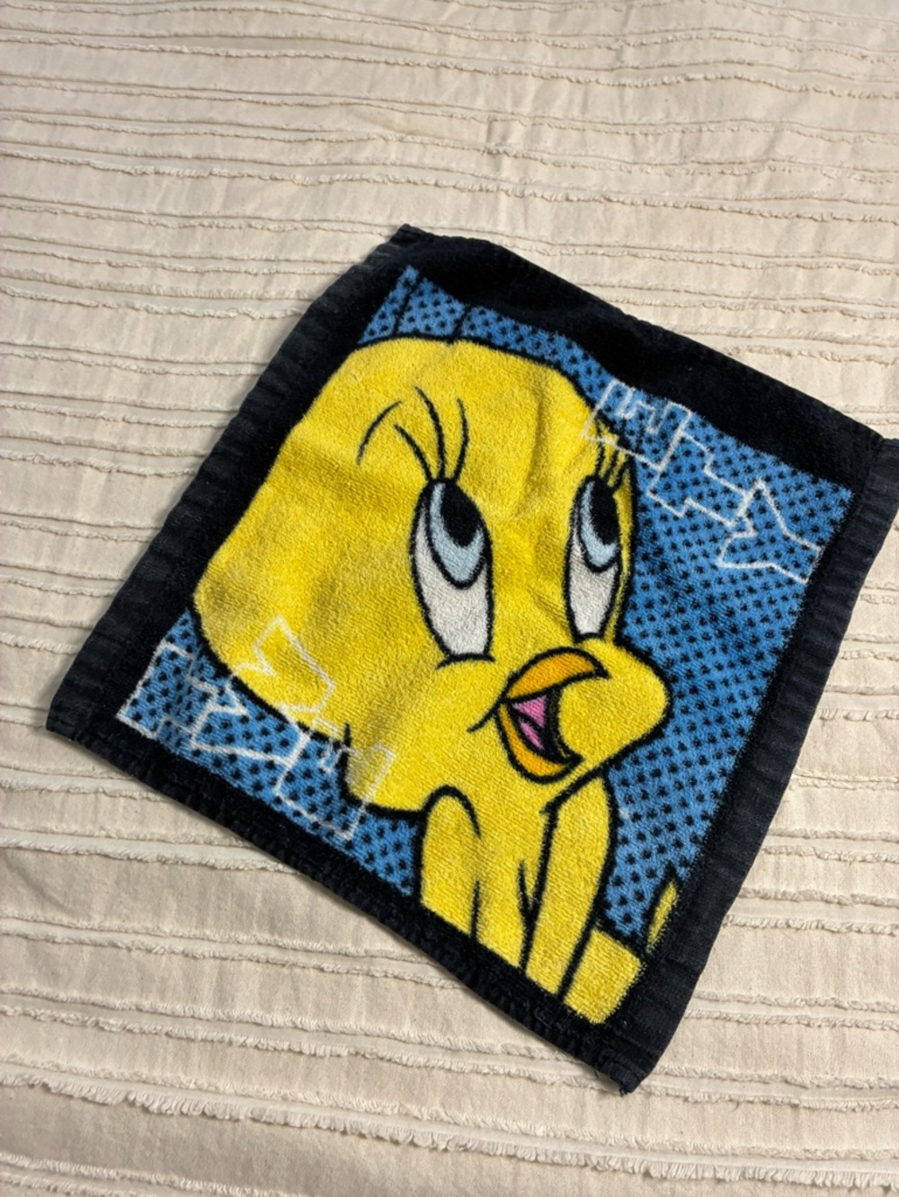Tweety Bird Character face Towel. Vintage retro looney tunes. Cotton